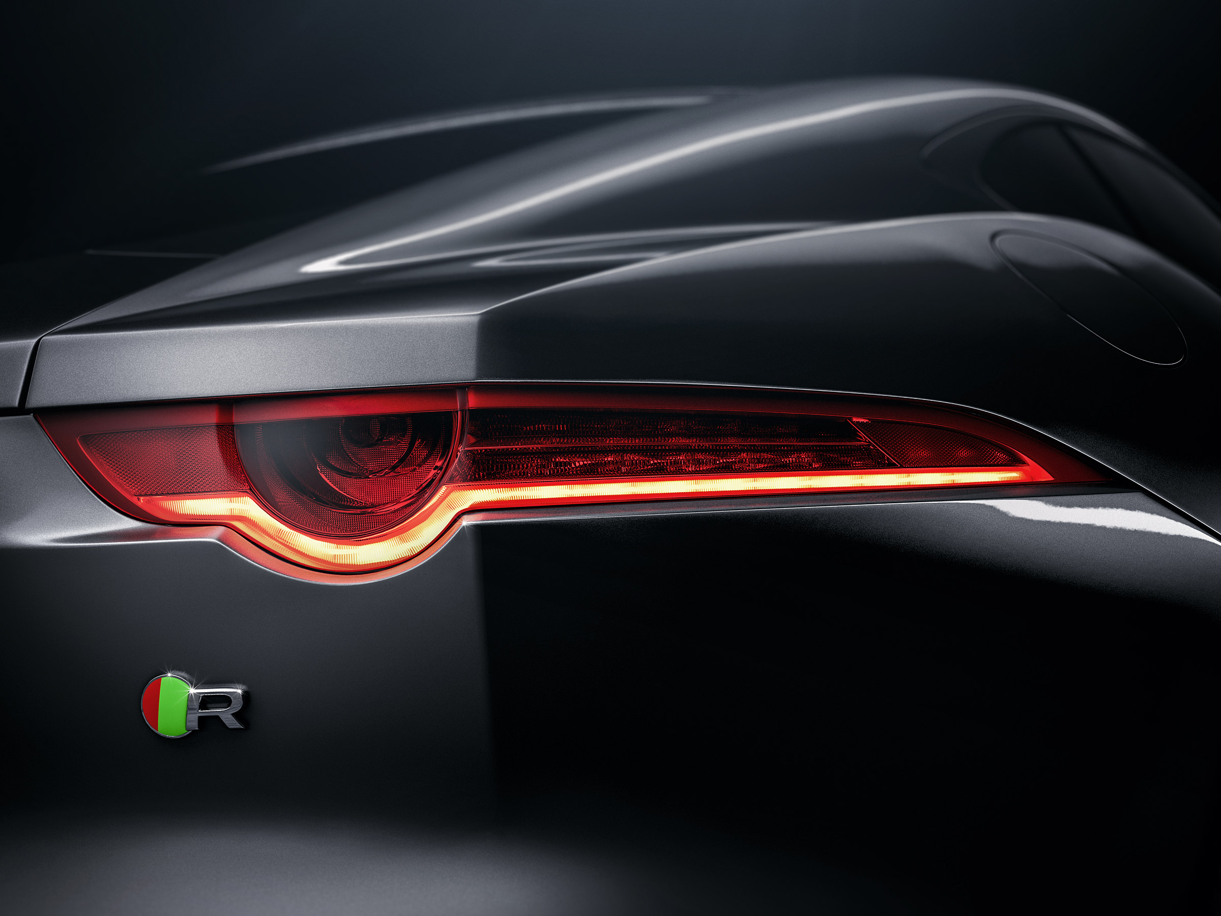 jaguar-ftype-f-type-tank-cgi-retouch-london-post-production-tail-brake-light-studio
